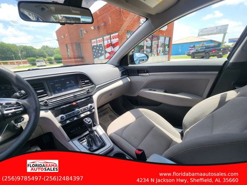 Used 2020 Hyundai Elantra SEL FWD image 15