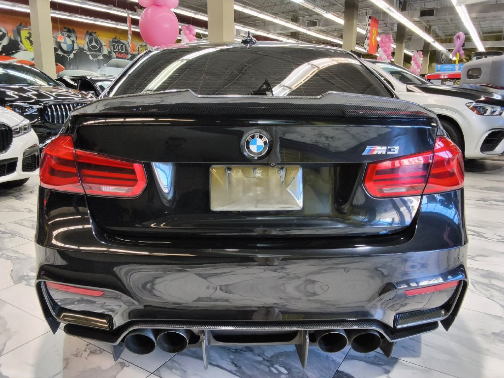 Used 2017 BMW M3 RWD image 7