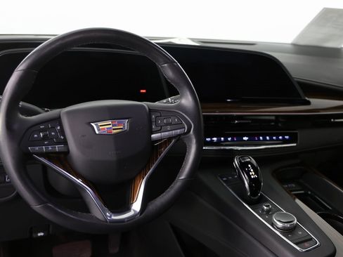 Used 2023 Cadillac Escalade Luxury image 10