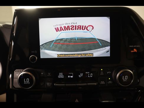 Used 2023 Toyota Highlander XLE image 26