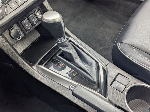 Used 2015 Toyota Corolla LE Premium image 12