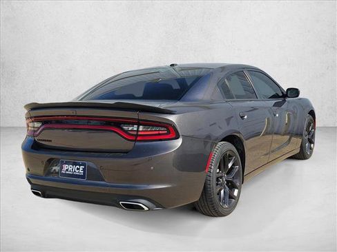 Used 2022 Dodge Charger SXT w/ Blacktop Package image 3