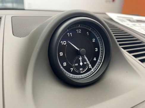 New 2026 Porsche Macan image 9