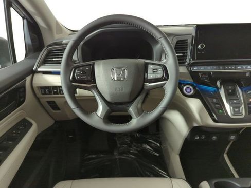 New 2026 Honda Odyssey Touring image 16