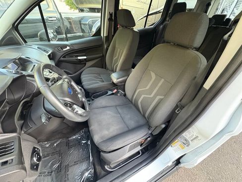 Used 2015 Ford Transit Connect XLT image 9