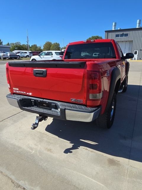 Used 2008 GMC Sierra 1500 SLE w/ Z71 Off-Road Package AWD/4WD image 3