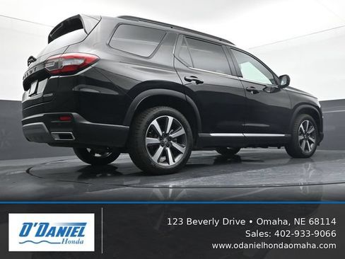 Used 2024 Honda Pilot Touring image 12