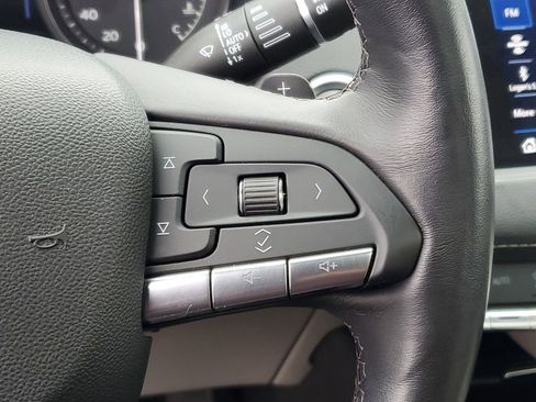 Used 2023 Cadillac XT4 Premium Luxury w/ LPO, Onyx Lite Package image 16