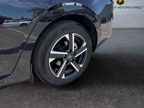 Used 2024 Nissan Sentra SV FWD image 15
