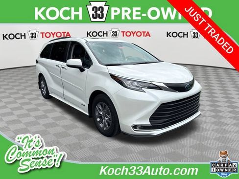 Used 2021 Toyota Sienna XLE w/ XLE Plus Package AWD/4WD image 1