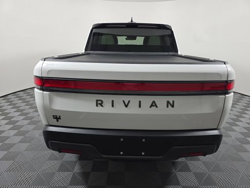 Used 2025 Rivian R1T Premium AWD/4WD image 4
