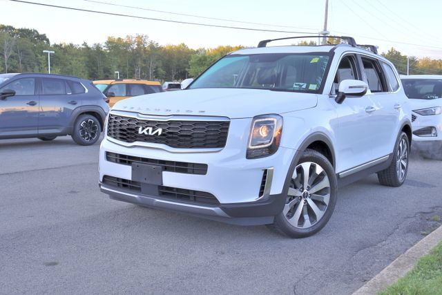 Used 2022 Kia Telluride S AWD/4WD image 2