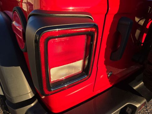 Used 2023 Jeep Wrangler Unlimited Sport w/ Xtreme 35 Tire Package image 37