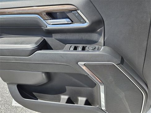 Used 2024 Chevrolet Silverado 1500 LT image 29