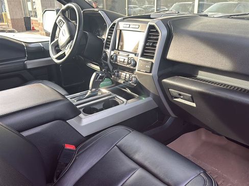Used 2019 Ford F150 Lariat w/ Equipment Group 502A Luxury AWD/4WD image 9