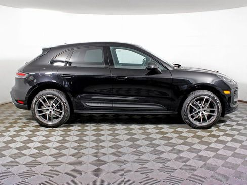 Certified 2026 Porsche Macan AWD/4WD image 8