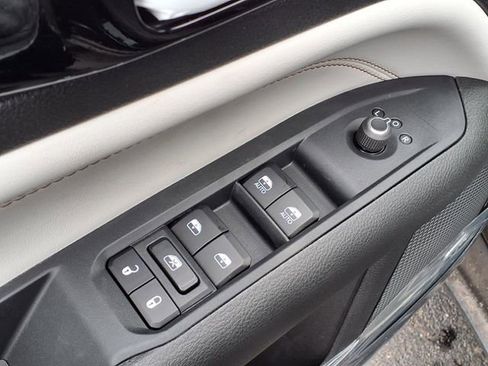 New 2025 Jeep Compass Limited w/ Sun & Sound Group image 13