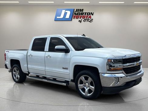 Used 2018 Chevrolet Silverado 1500 LT w/ Texas Edition AWD/4WD image 3