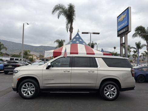Used 2024 Chevrolet Suburban Premier AWD/4WD image 5