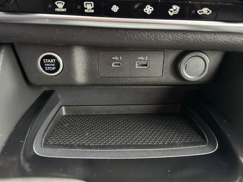 Used 2023 Nissan Rogue SV image 26