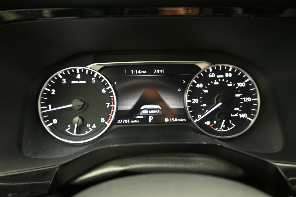 Used 2025 Nissan Pathfinder SV AWD/4WD image 16
