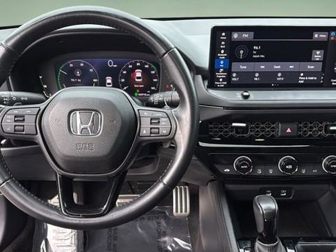 Used 2023 Honda Accord Sport image 10