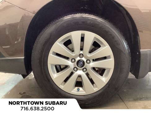 Used 2019 Subaru Outback 2.5i Premium AWD/4WD image 19