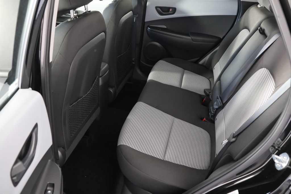 Used 2021 Hyundai Kona SE AWD/4WD image 17