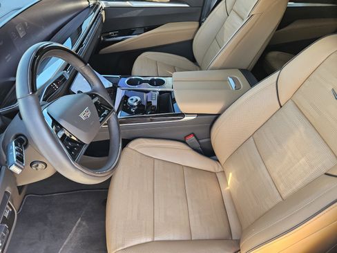 Used 2026 Cadillac Escalade Luxury w/ Touring Package RWD image 5