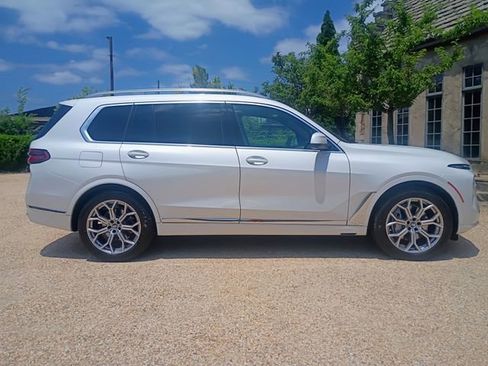 Used 2024 BMW X7 xDrive40i w/ Executive Package AWD/4WD image 12