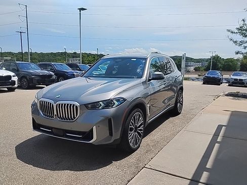 Used 2024 BMW X5 xDrive40i w/ Premium Package AWD/4WD image 5