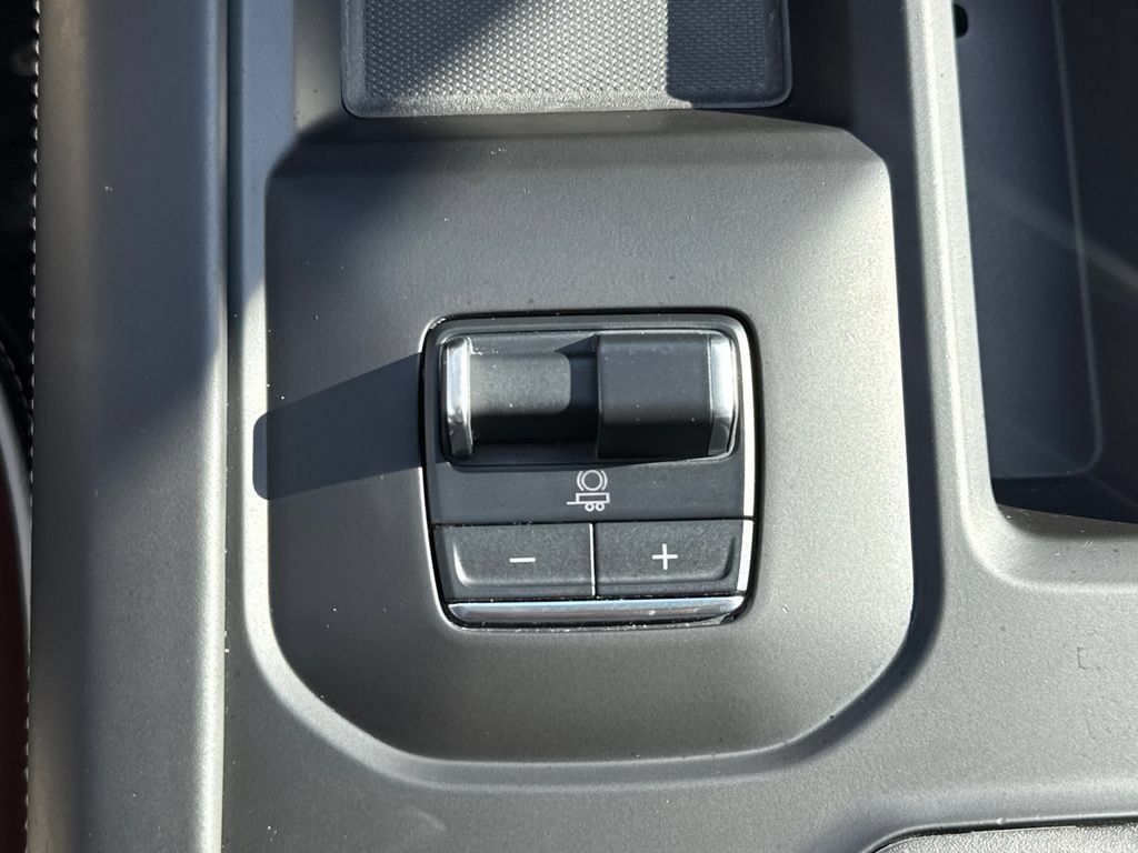 Used 2024 GMC Sierra 2500 Denali Ultimate w/ Max Trailering Package AWD/4WD image 36