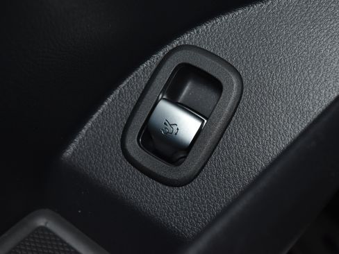 New 2026 Mercedes-Benz GLC 300 GLC 300 image 6