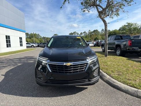Used 2024 Chevrolet Equinox LS image 2