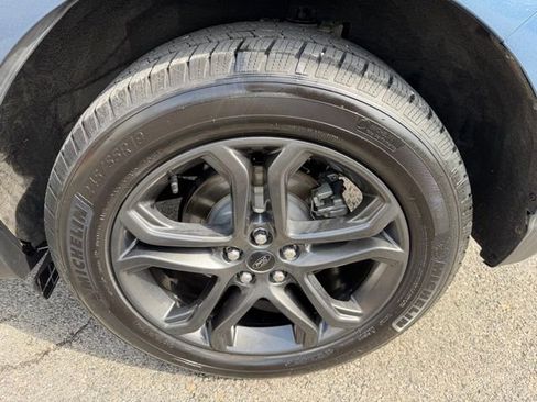 Used 2018 Ford Edge SEL w/ Equipment Group 201A image 11