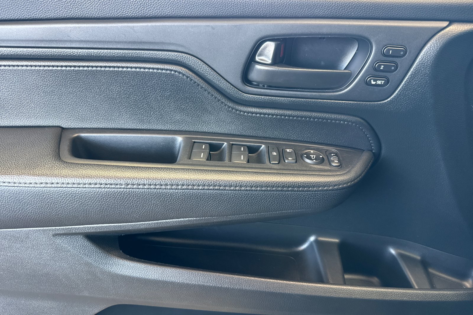 Used 2023 Honda Odyssey EX-L image 11