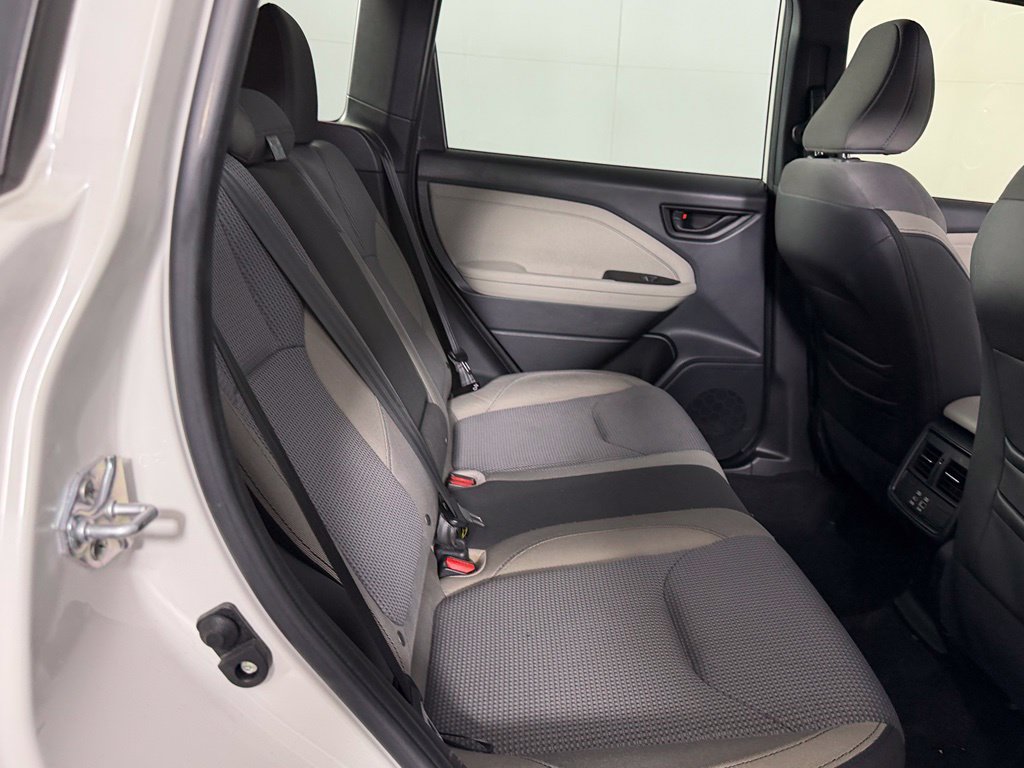 Used 2025 Subaru Forester Premium AWD/4WD image 22