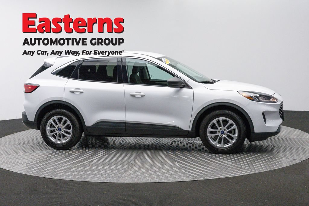 Used 2022 Ford Escape SE FWD image 6