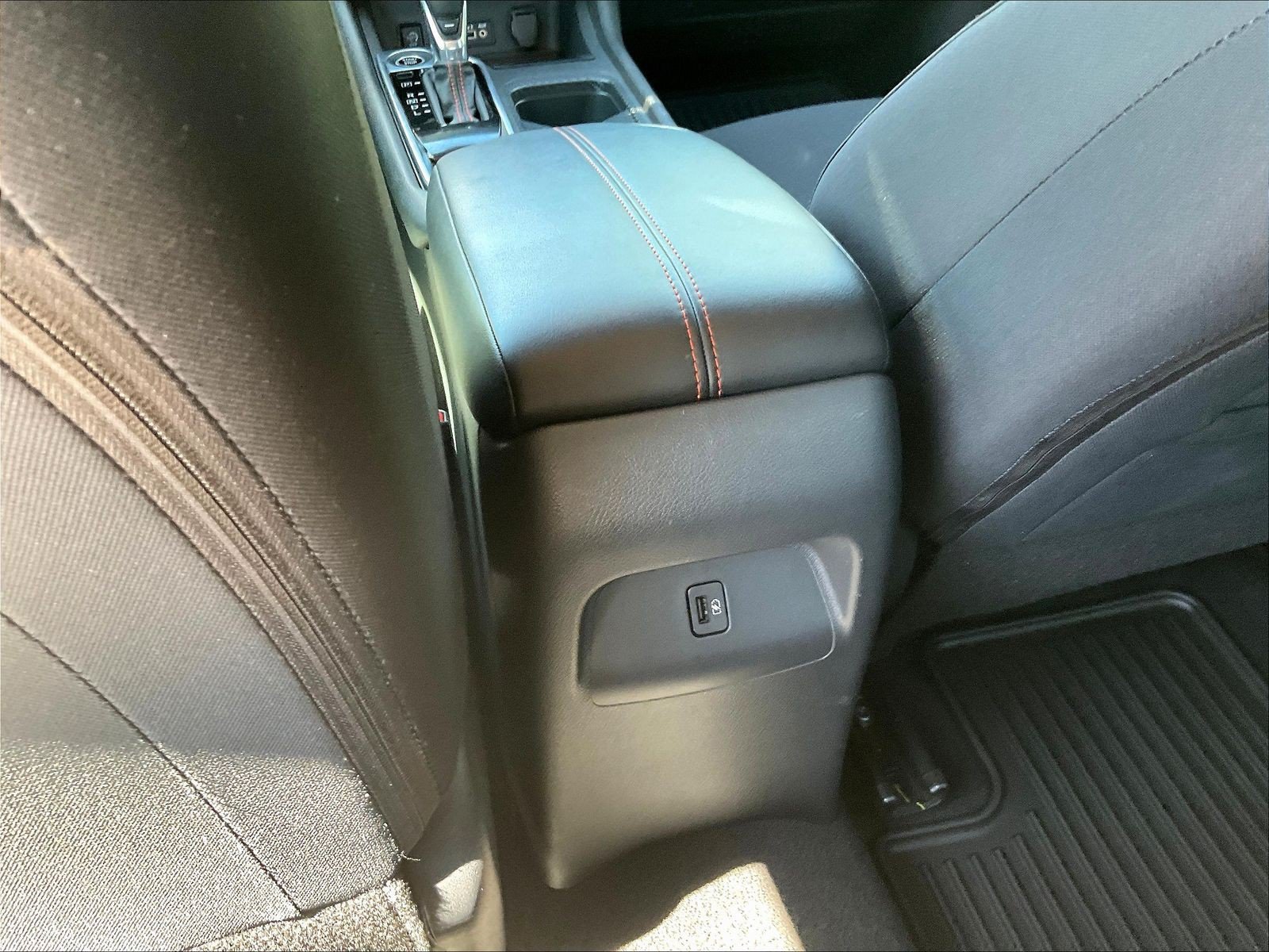 Used 2025 Nissan Sentra SR FWD image 12
