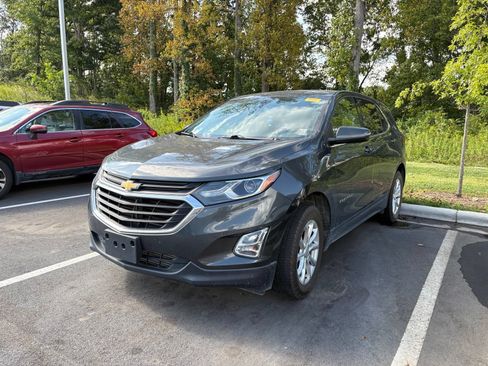 Used 2018 Chevrolet Equinox LT AWD/4WD image 3