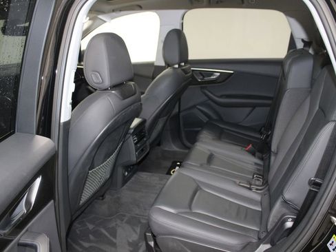 Used 2023 Audi Q7 3.0T Premium Plus image 18