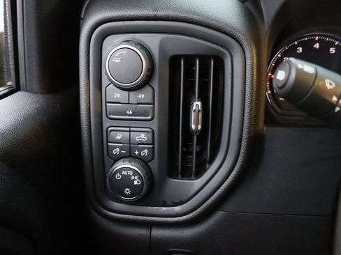 Used 2025 Chevrolet Silverado 2500 Custom w/ Custom Value Package image 6