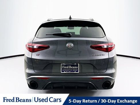 Used 2023 Alfa Romeo Stelvio Veloce image 7