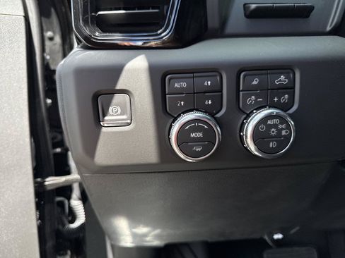 New 2026 GMC Sierra 2500 AT4 w/ AT4 Premium Plus Package AWD/4WD image 20