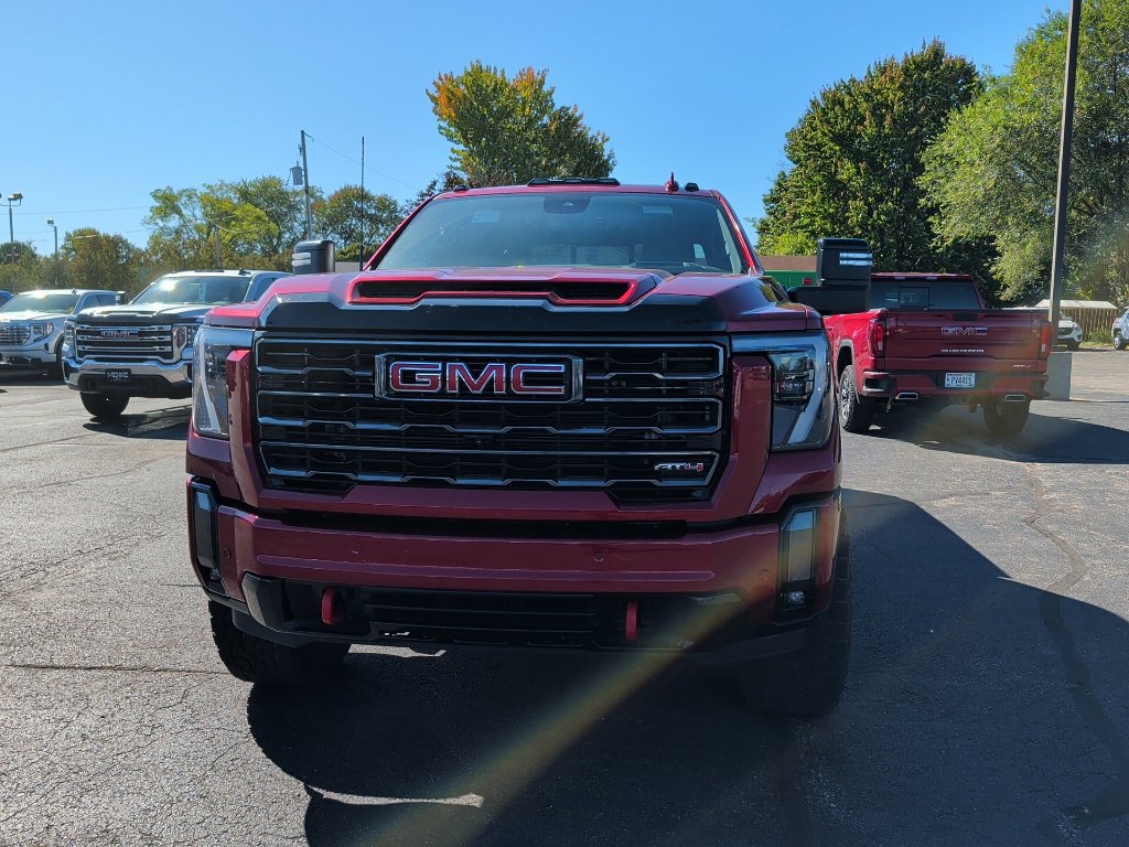 Used 2024 GMC Sierra 2500 AT4 w/ AT4 Premium Plus Package AWD/4WD image 6