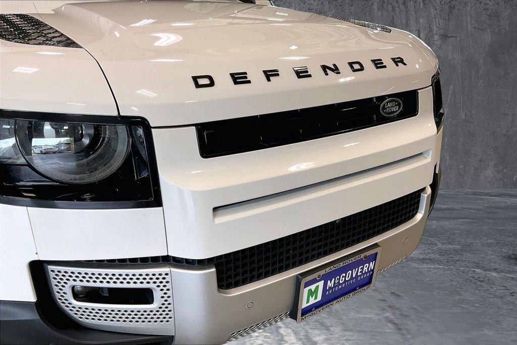 Certified 2025 Land Rover Defender 110 S AWD/4WD image 34