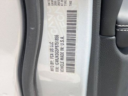 Used 2023 Jeep Grand Cherokee L Overland AWD/4WD image 18
