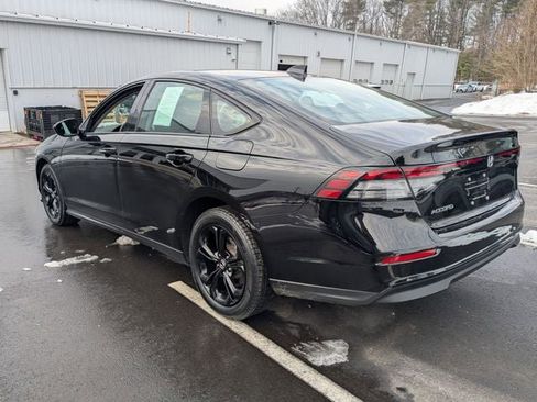Used 2025 Honda Accord SE image 8