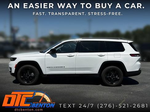 Used 2022 Jeep Grand Cherokee L Limited w/ Black Appearance Package AWD/4WD image 6