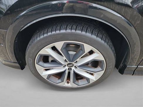 Used 2020 Audi Q3 2.0T Prestige w/ Prestige Package image 9